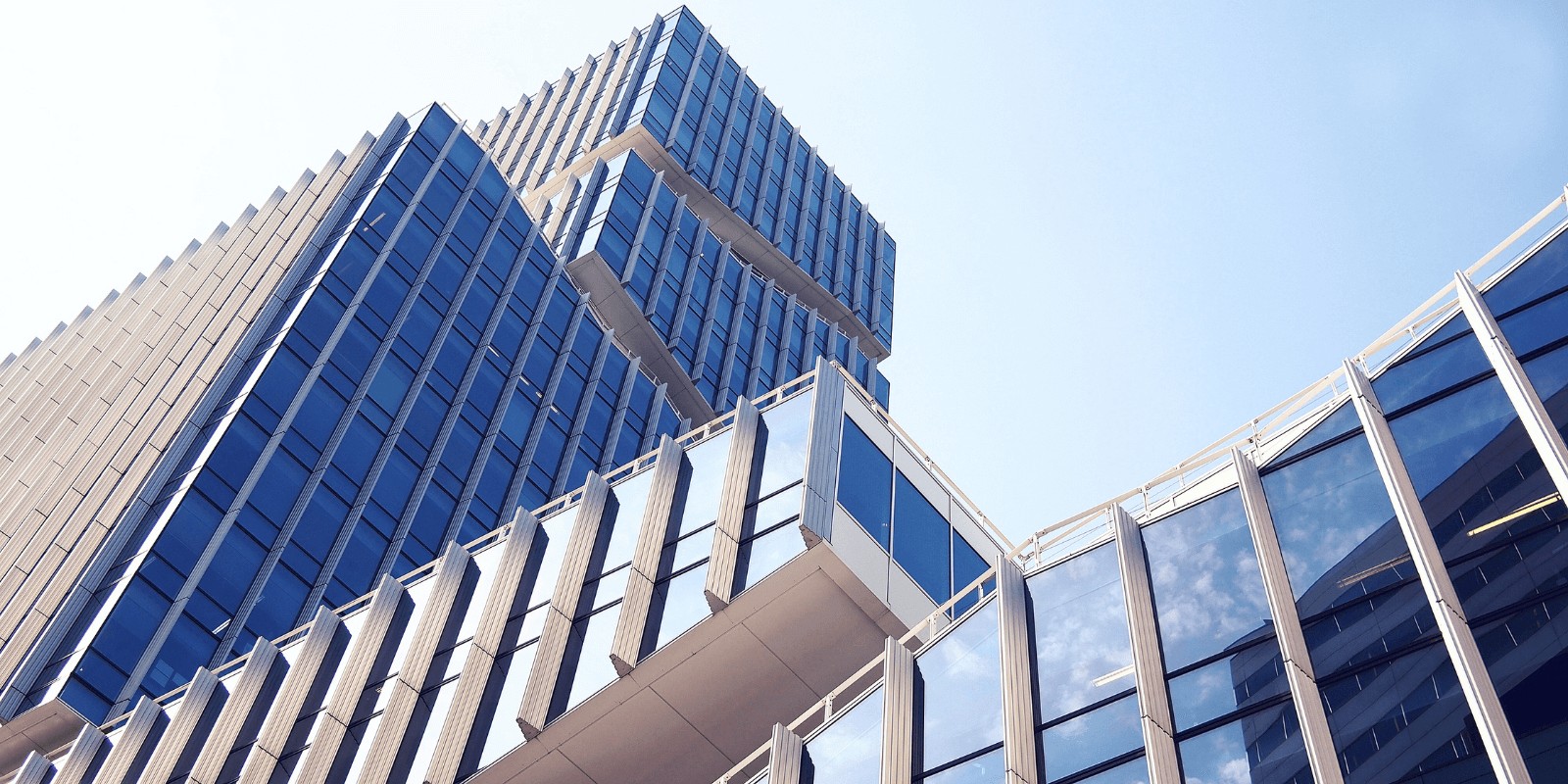 ¿Comprar una propiedad bajo el nombre de una empresa registrada o a título personal?